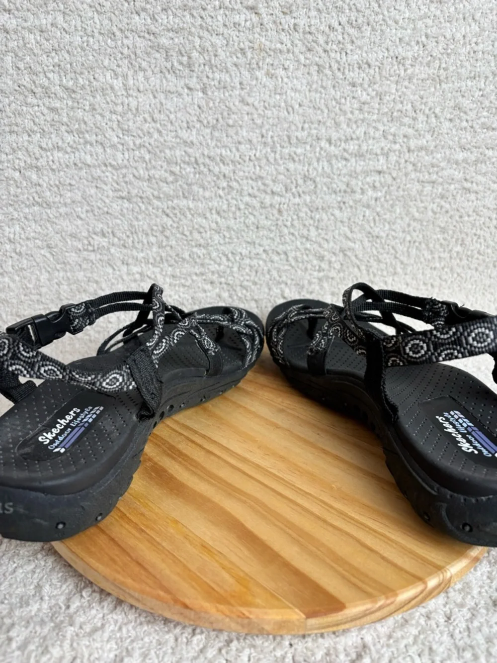 Skechers Sandals Womens 10 Reggae Happy Rainbow Outdoor Sport Comfort in Black